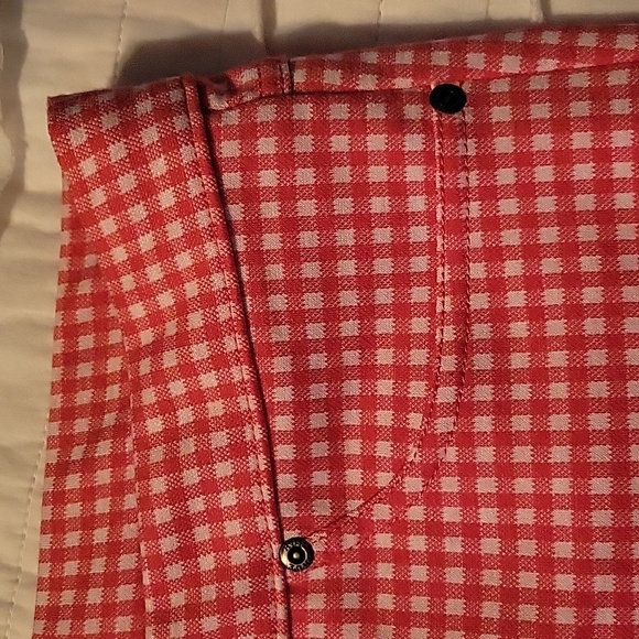 HUE coral and white check ankle length leggings. - Picture 3 of 4